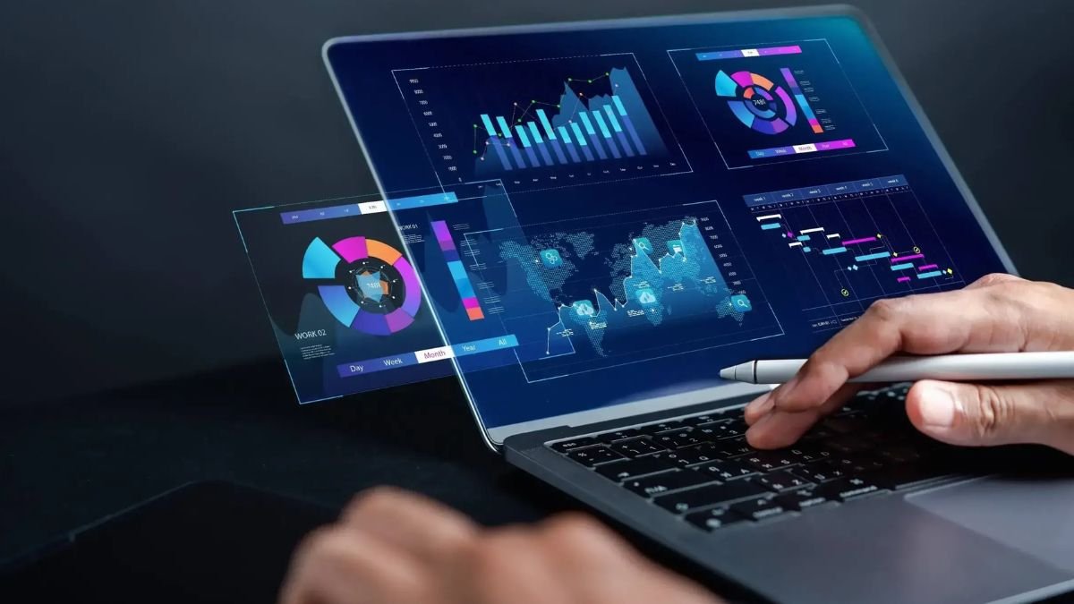 How to Become a Data Analyst – Skills and Career Path